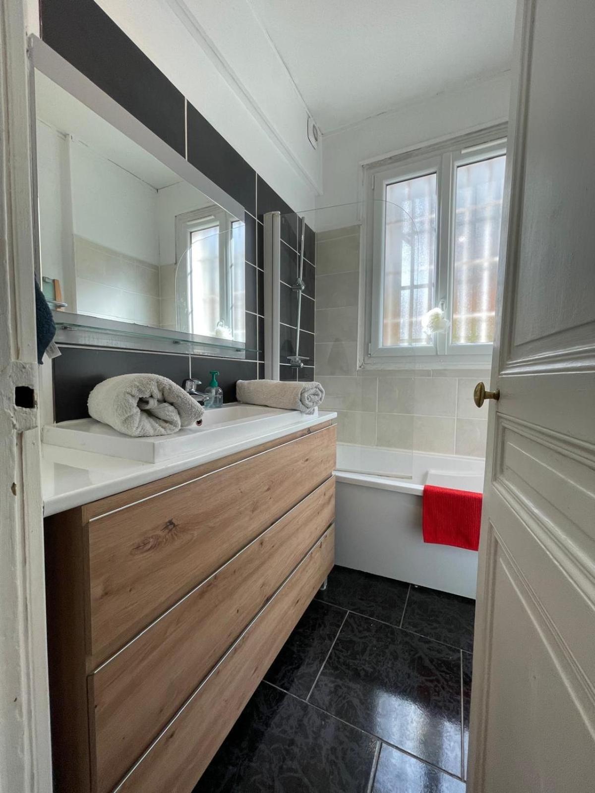 Boulogne 3 Pieces Avec Terrasse Boulogne-Billancourt Exterior foto